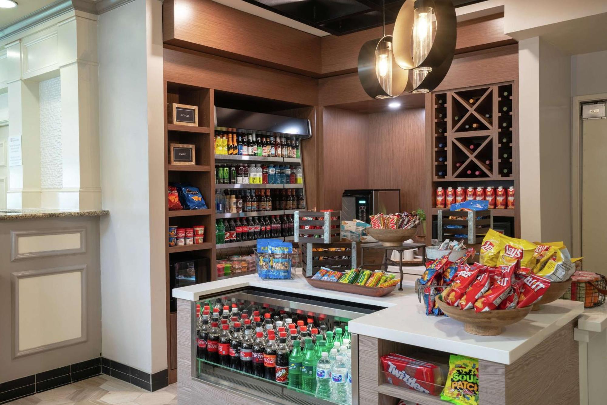 Hilton Garden Inn Louisville East Bagian luar foto
