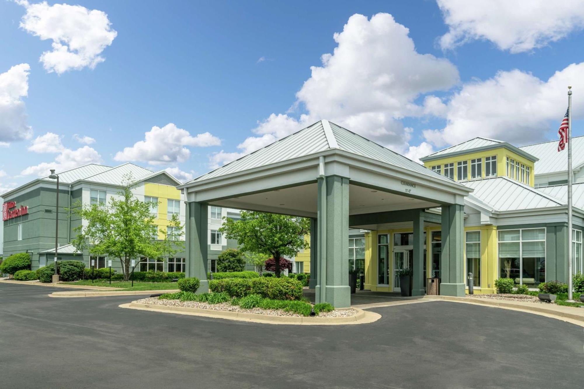 Hilton Garden Inn Louisville East Bagian luar foto