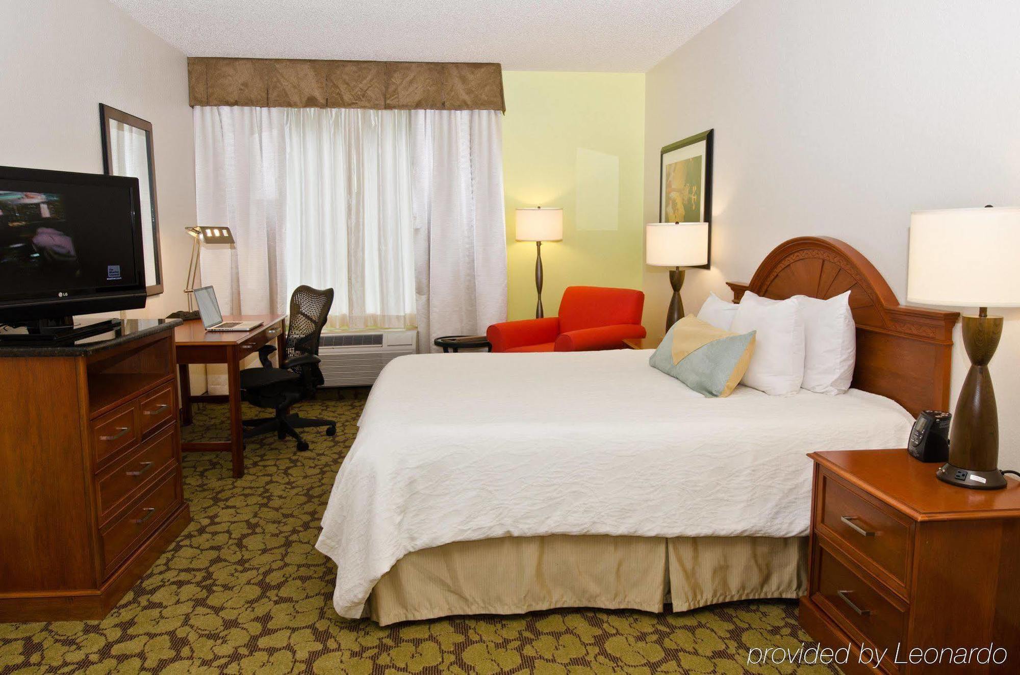 Hilton Garden Inn Louisville East Ruang foto